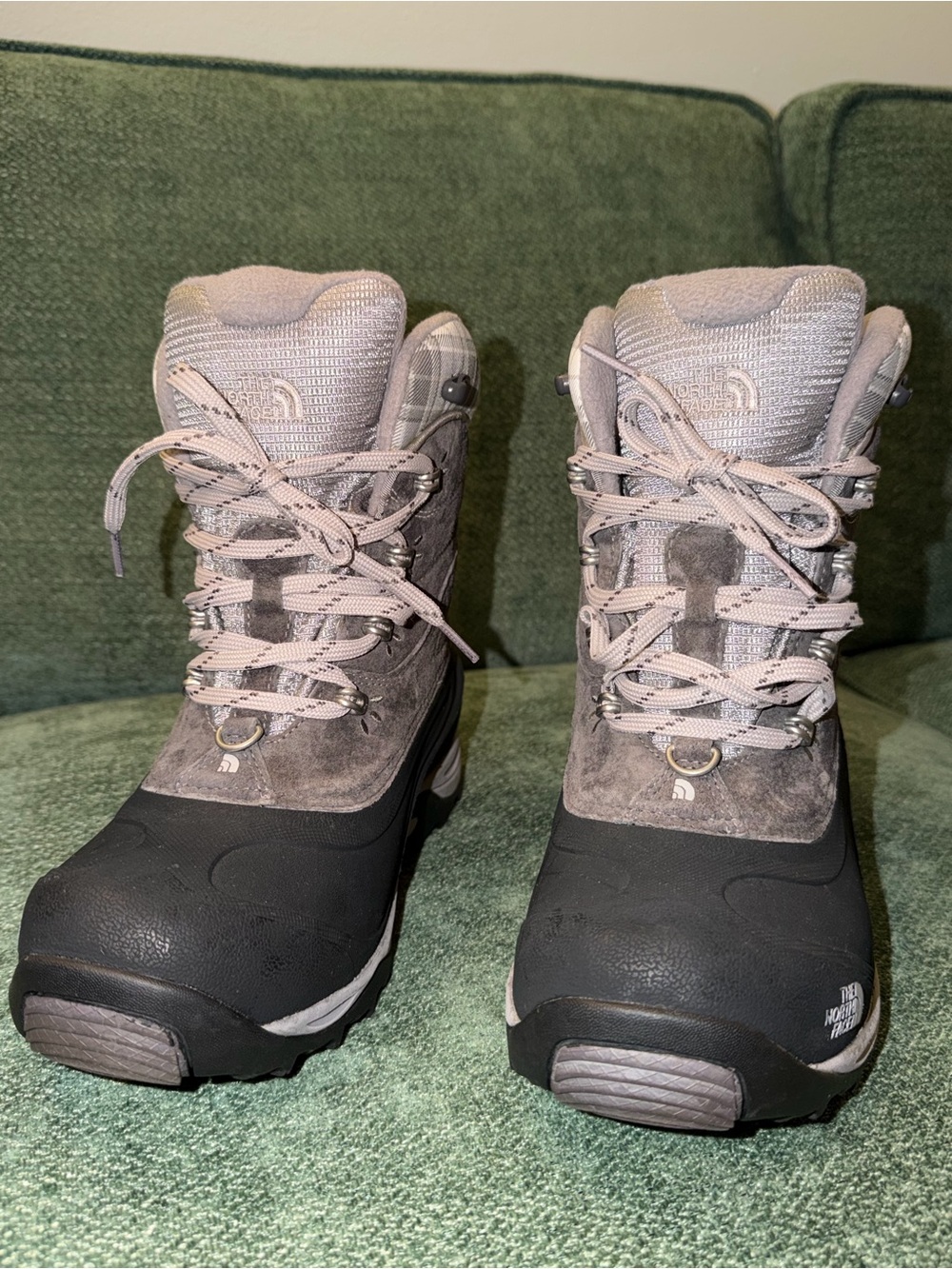 The North Face Women's Gray and Black Insulated Waterproof Winter Boots
